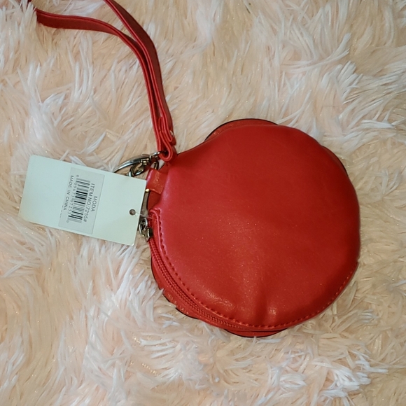 NWT MODA Biyi red wristlet - Picture 3 of 3